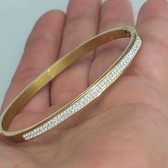 Women's Yellow Gold Filled Bangle Bracelet - Picture 10 of 10